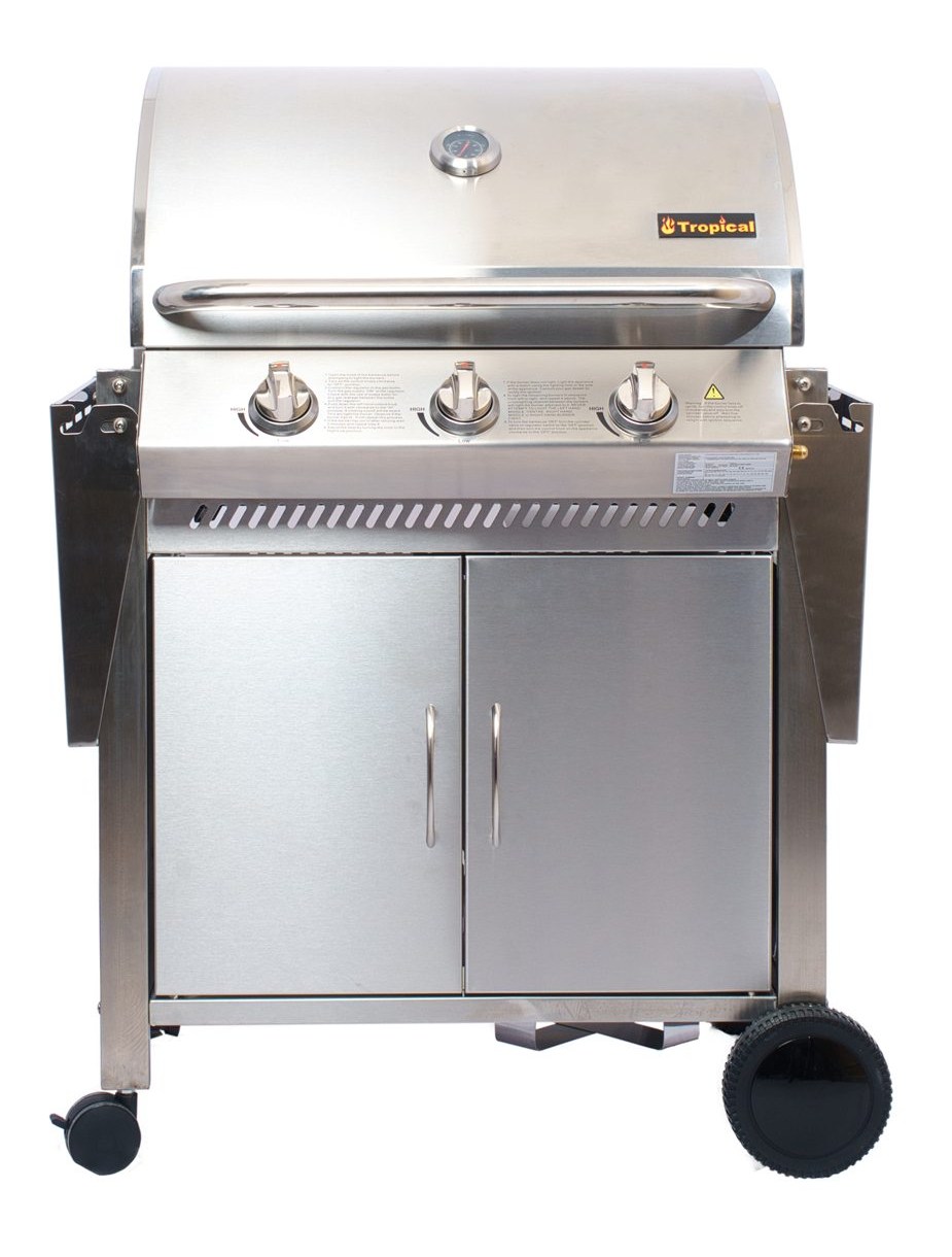 3 Burner Stainless Steel grill, straight-on with the hood closed